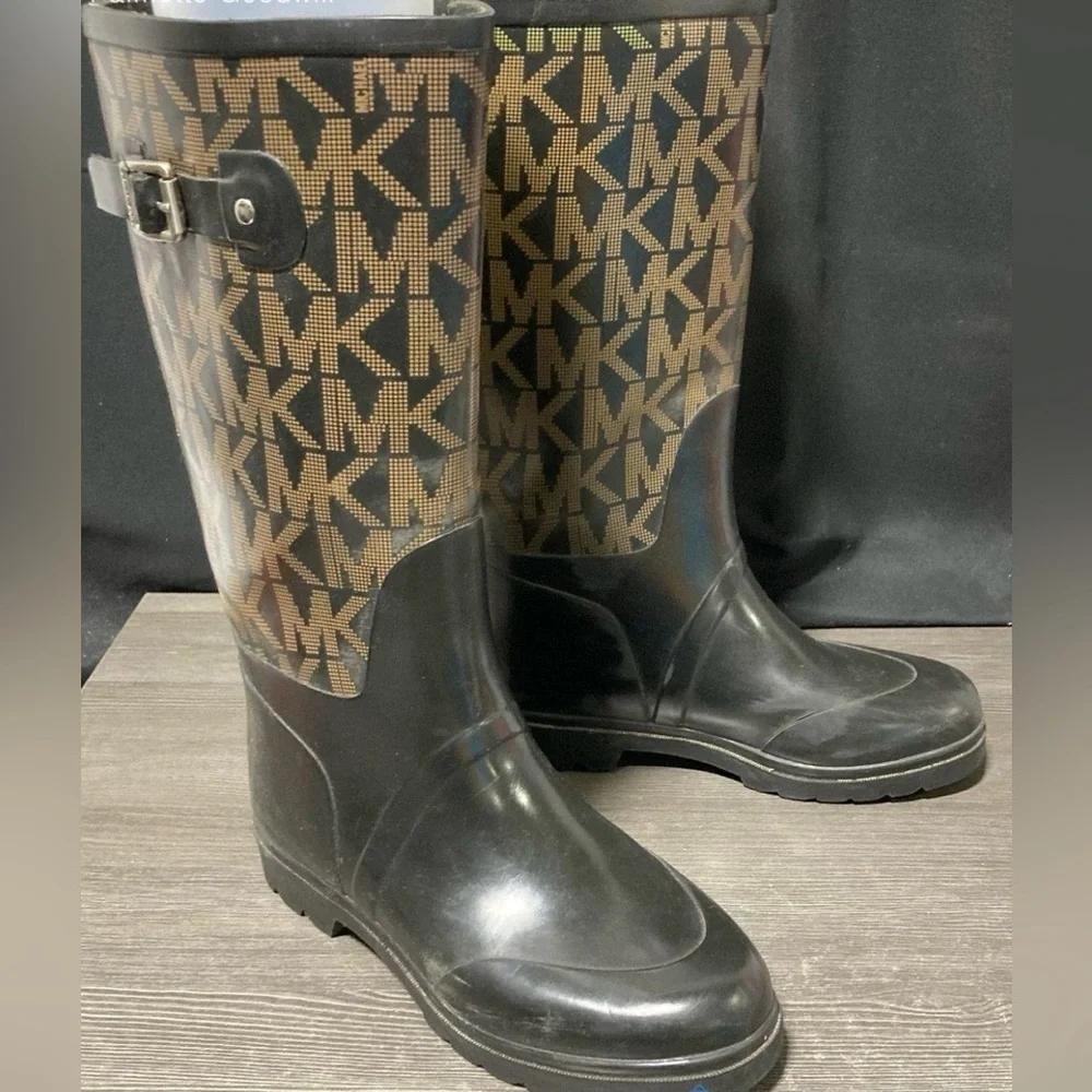 Michael Kors MK Logo Rain Boots Black Brown Monogram Size 8.5 Waterproof